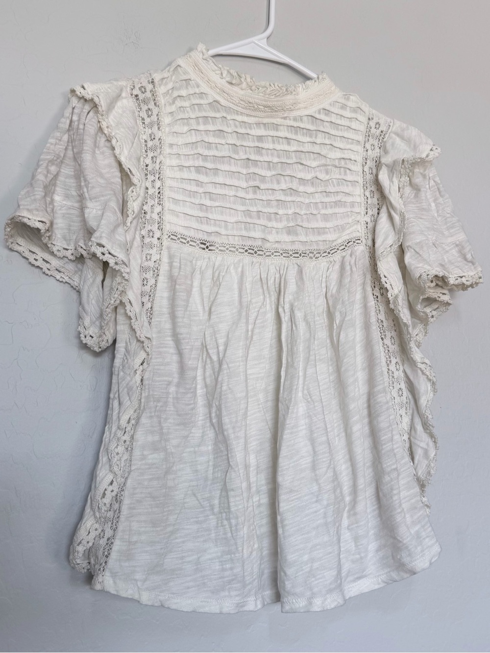 Free People Le Femme Ivory Ruffled Short Sleeve Tee size medium - Picture 2 of 8